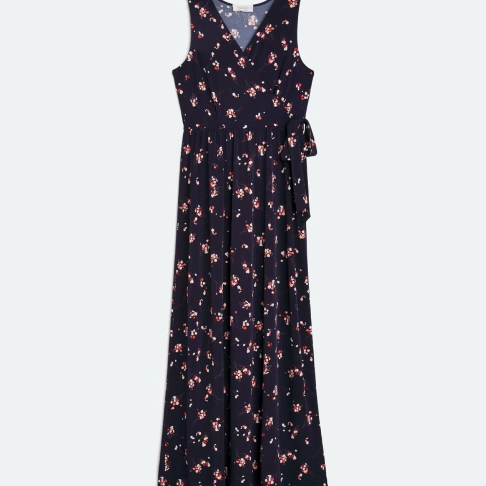 NWT Medium Floral V-Neck Sleeveless Maxi